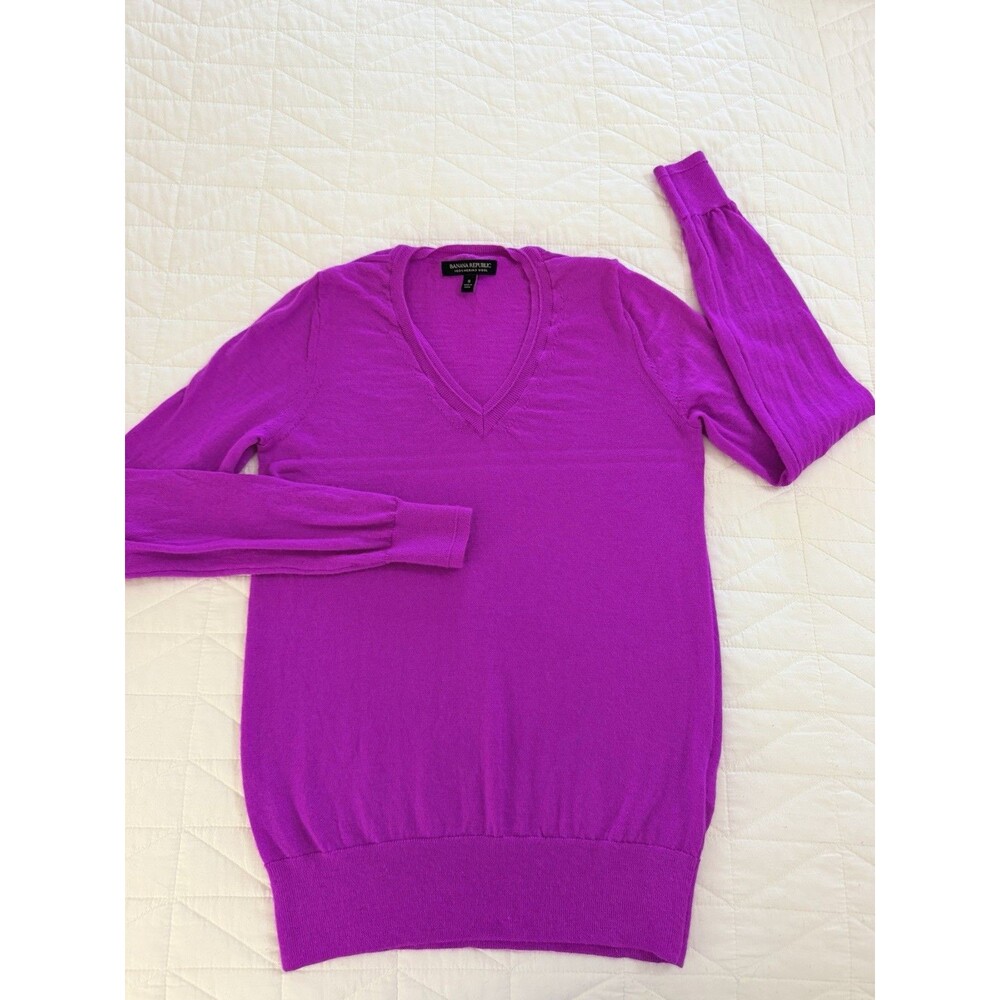 Banana Republic Magenta Pink Lightweight Sweater Small 100% Merino Wool